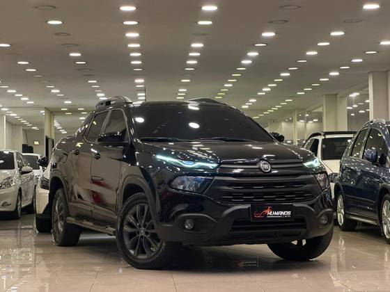 FIAT TORO 2.0 16V TURBO DIESEL ULTRA 4WD AT9 FIAT TORO 2.0 16V TURBO DIESEL ULTRA 4WD AT9